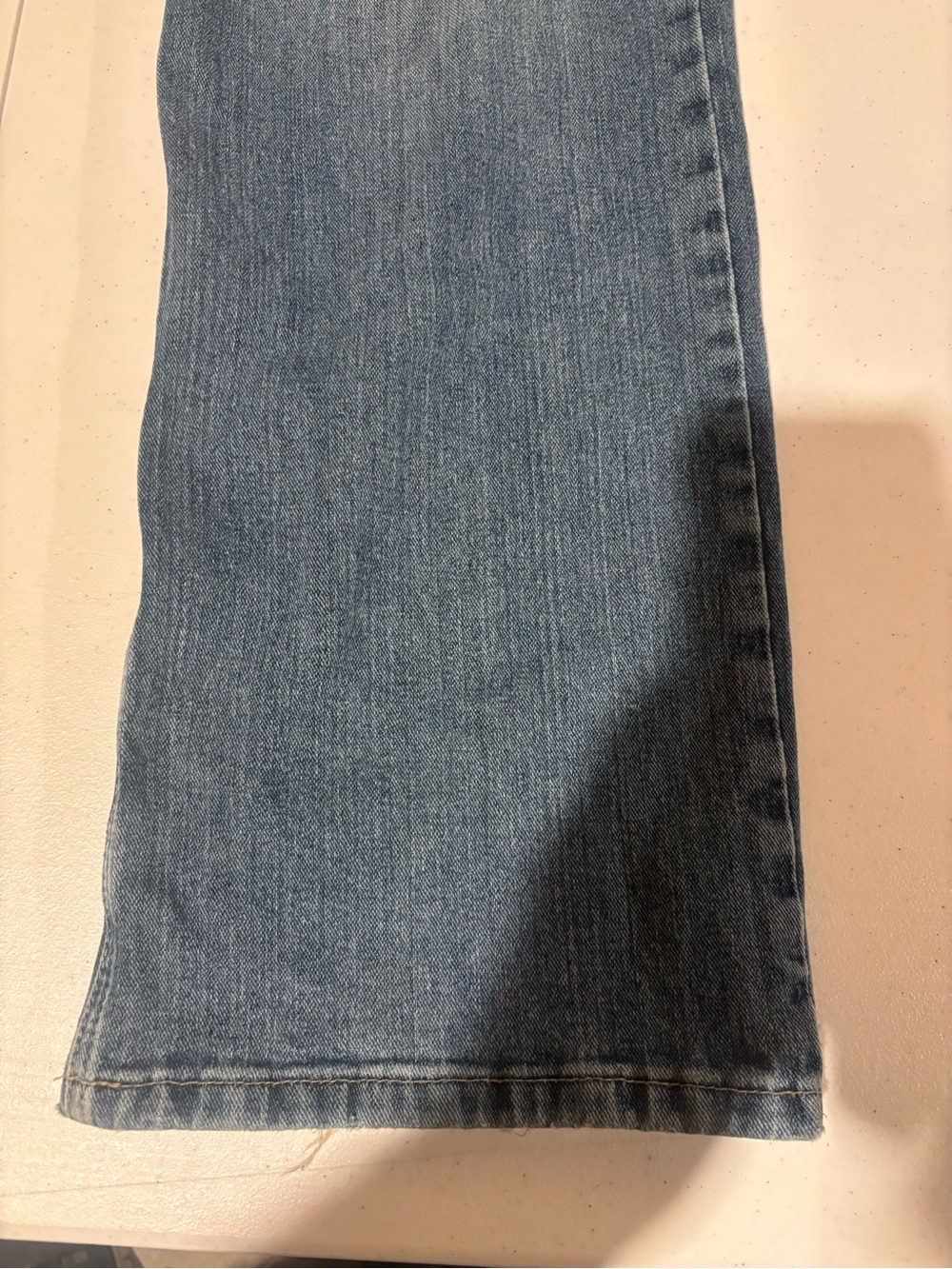 Ariat Legacy M4 Men’s Size 38x34 Relaxed Boot Cut Faded Blue Denim Jeans - Picture 2 of 7